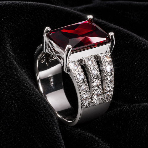 Granat-Poison-Ring