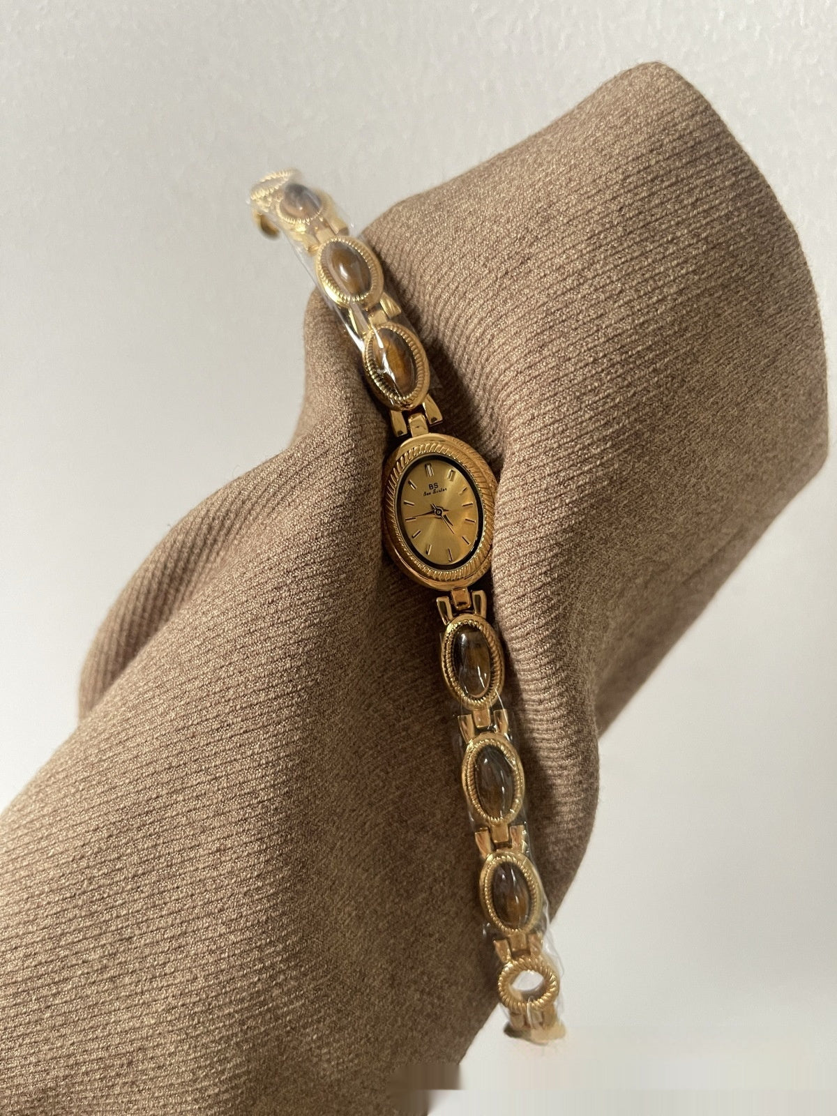 b6fb7dc7408e1378a15aed6482a4e0f1