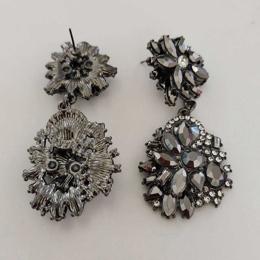2026 Nuovo indiano vintage pistola grigio cristallo strass collare grande grande grande collana girocollo orecchini set di gioielli per le donne