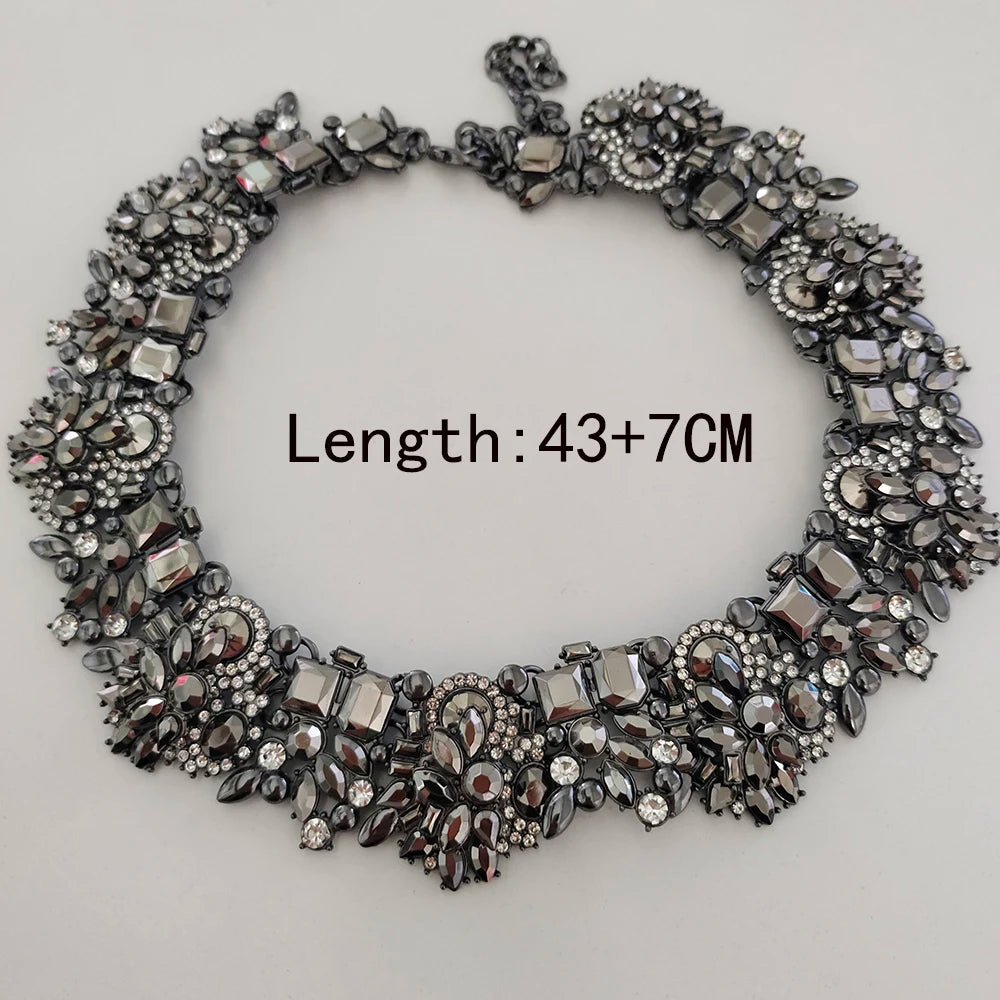 2026 Nuovo indiano vintage pistola grigio cristallo strass collare grande grande grande collana girocollo orecchini set di gioielli per le donne